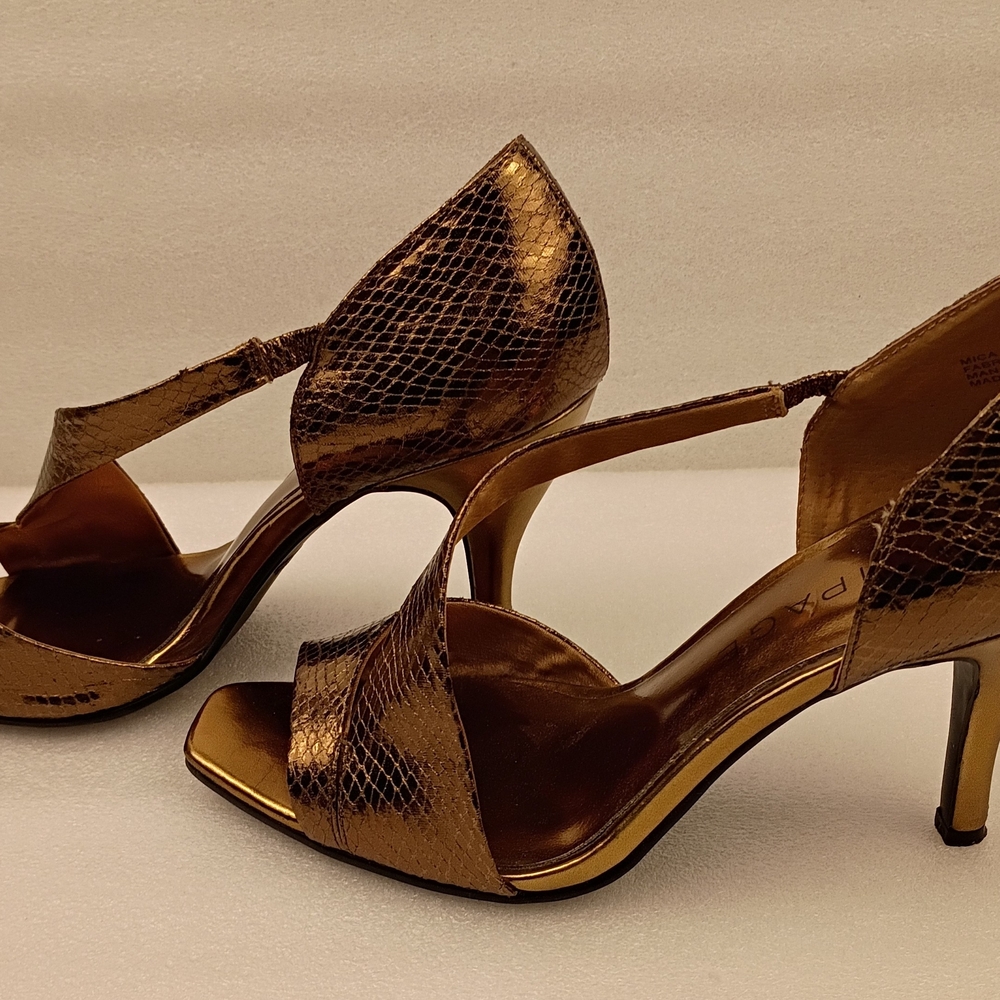 Rampage Gold Snake Embossed Open Toe Heels Size 7.5 M Women’s - Picture 3 of 8